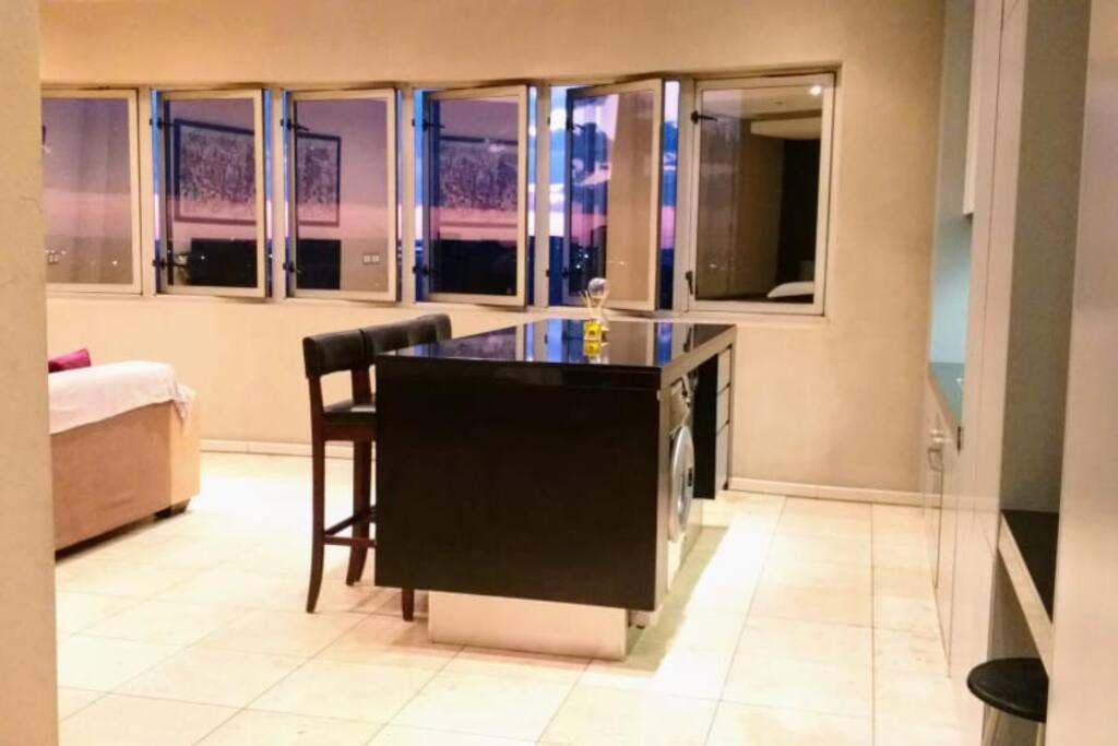 1007-Stunning Studio Apt With Incredible Joburg Views 요하네스버그 외부 사진